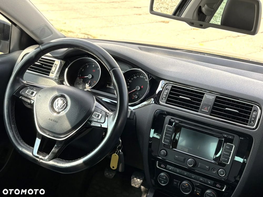 Volkswagen Jetta 1.4 TSI BMT Highline - 15