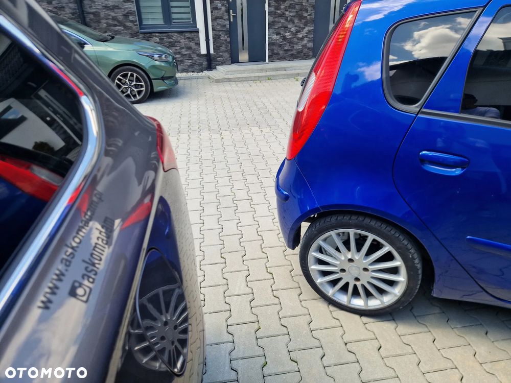 Mitsubishi Colt - 2