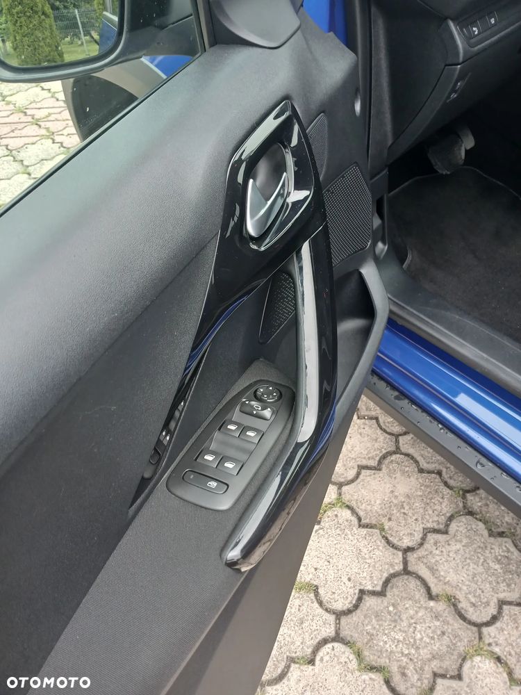 Peugeot 2008 PureTech 110 GPF Stop&Start EAT6 Signature - 16