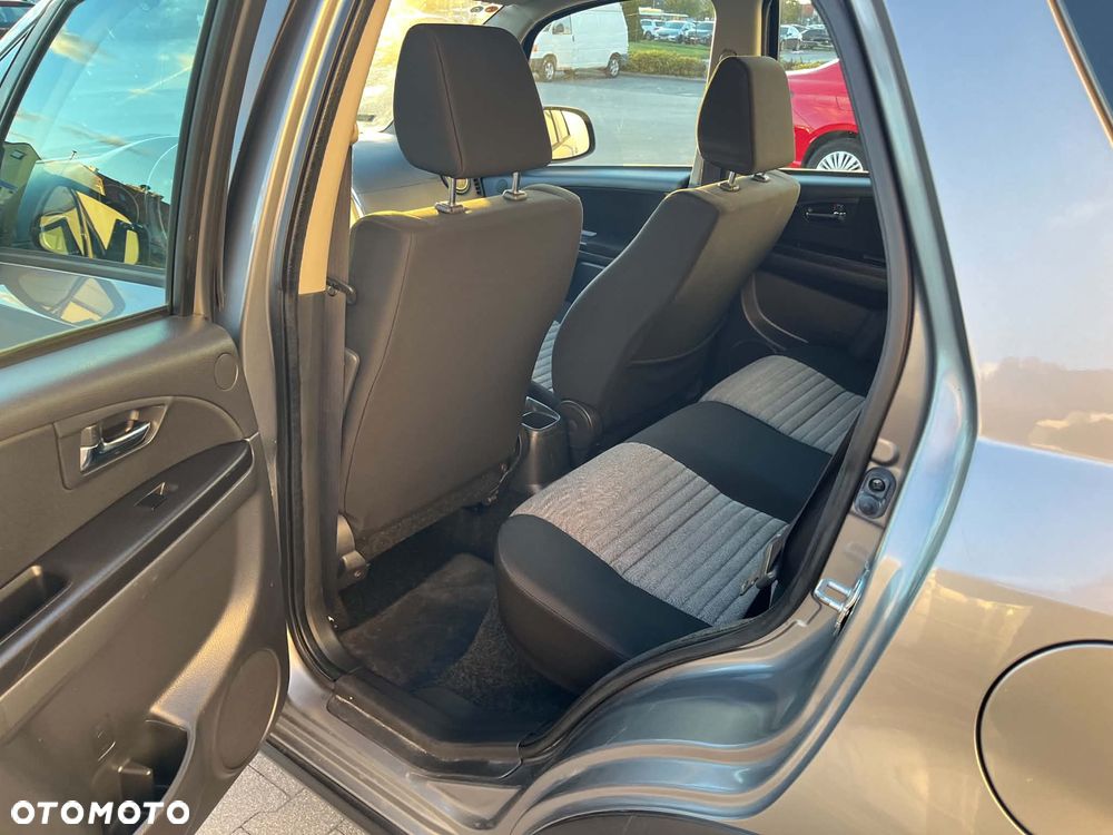 Fiat Sedici 1.6 16V 4x2 Emotion - 6