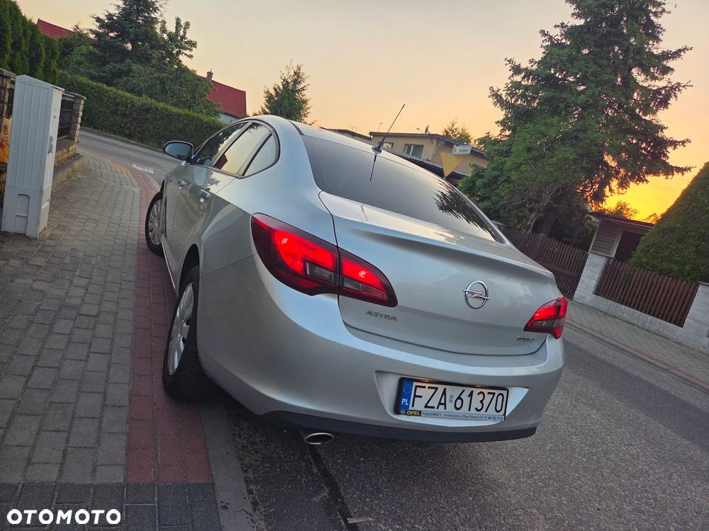 Opel Astra - 9