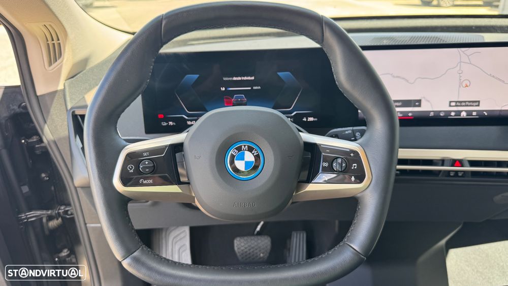 BMW iX xDrive 40 Pack Desportivo - 10