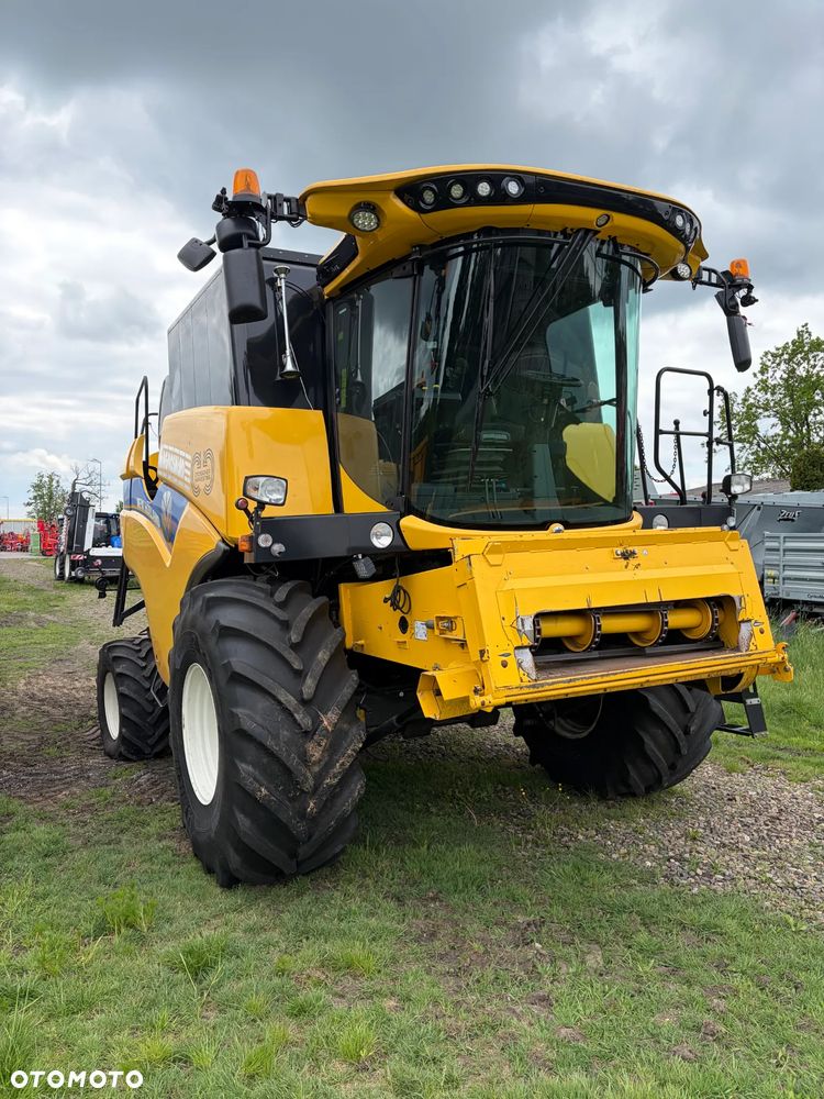 New Holland CH7.70 - 1