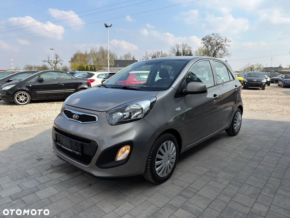 Kia Picanto 1.0 Fifa World Cup Edition - 11