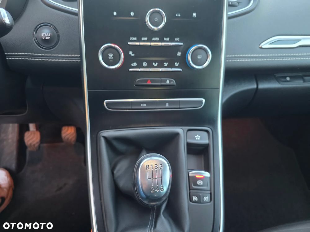 Renault Scenic BLUE dCi 120 BUSINESS EDITION - 31