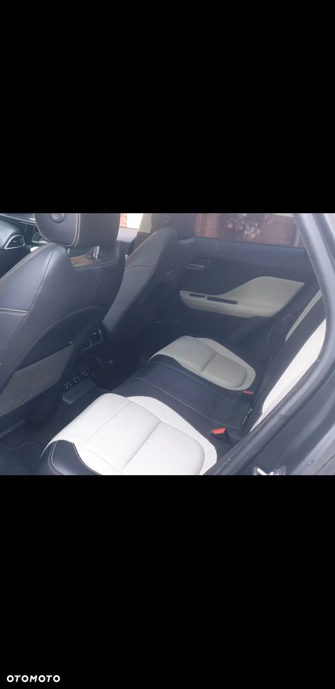 Jaguar F-Pace 2.0 i4D AWD R-Sport - 4