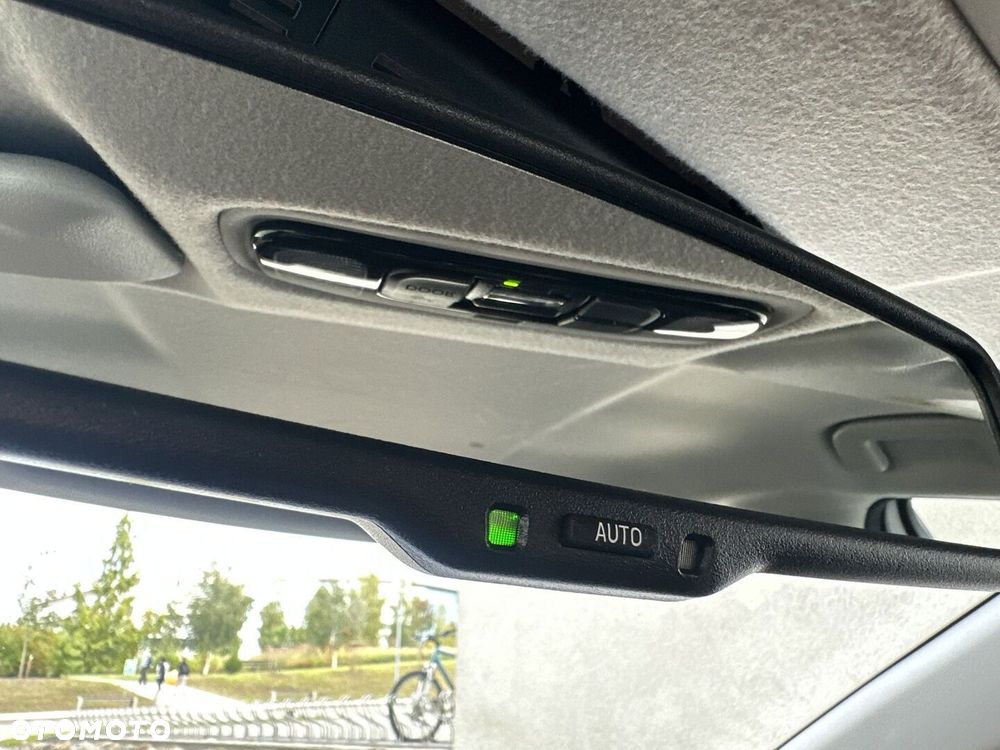 Toyota Yaris Hybrid 1.5 Comfort - 29