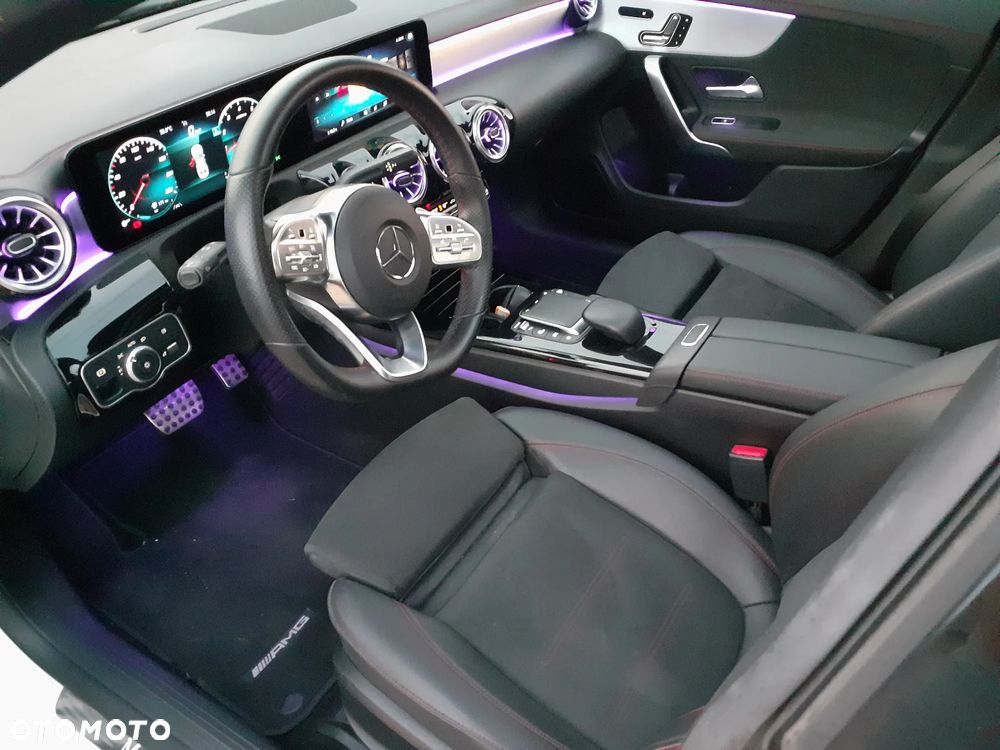 Mercedes-Benz CLA 200 7G-DCT - 18