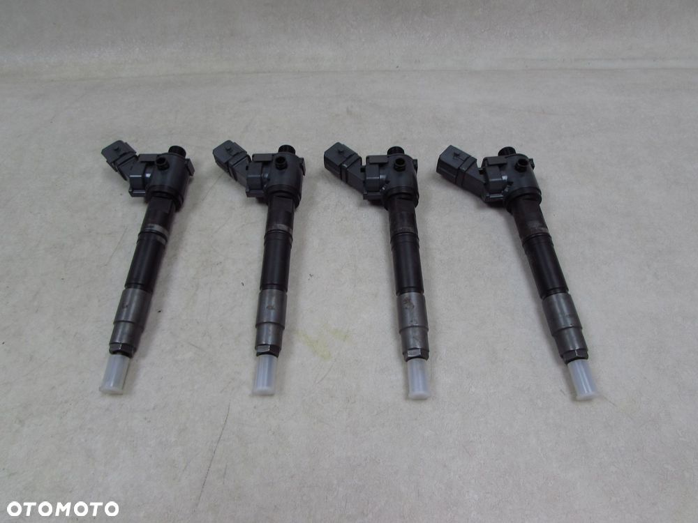 VOLVO S60 II V60 XC60 S90 V90 2.0 D2 WTRYSKIWACZ PALIWA VEA13-2370010-CAA - 1