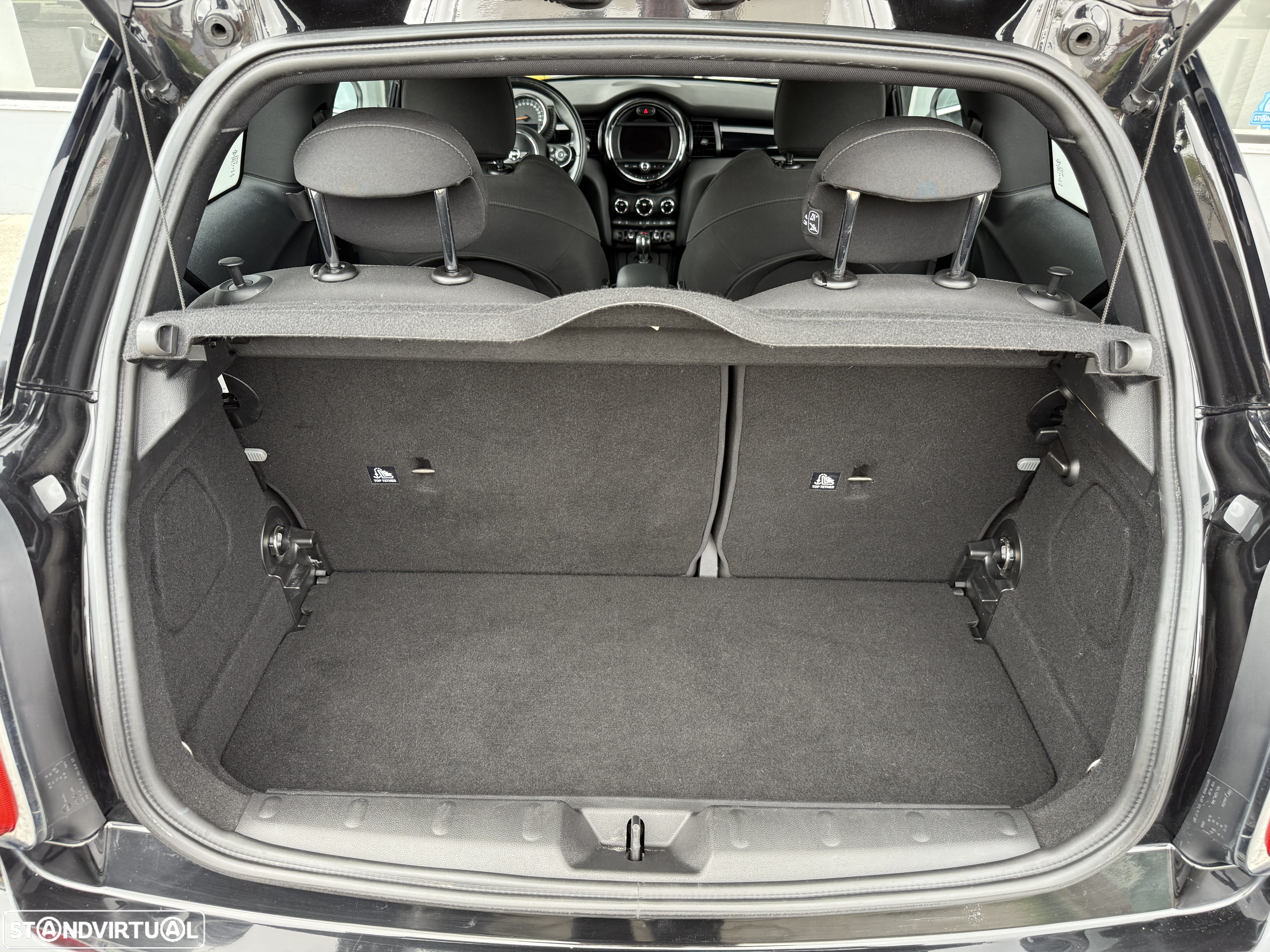 MINI 3 Portas Cooper D - 32
