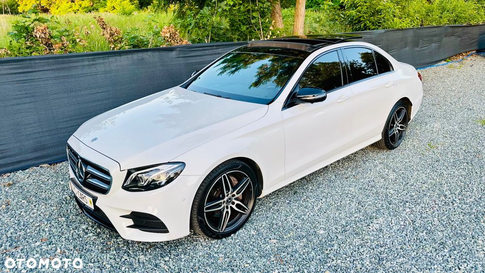 Mercedes-Benz Klasa E 220 d 4-Matic 9G-TRONIC - 38