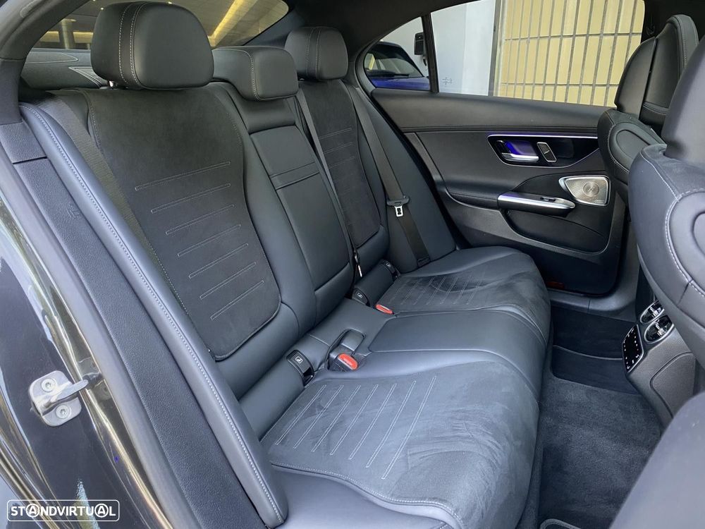 Mercedes-Benz C 300 de AMG Line - 12