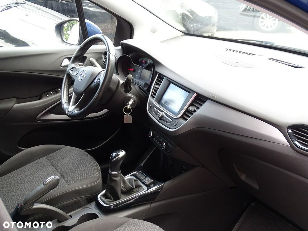 Opel Crossland X - 13