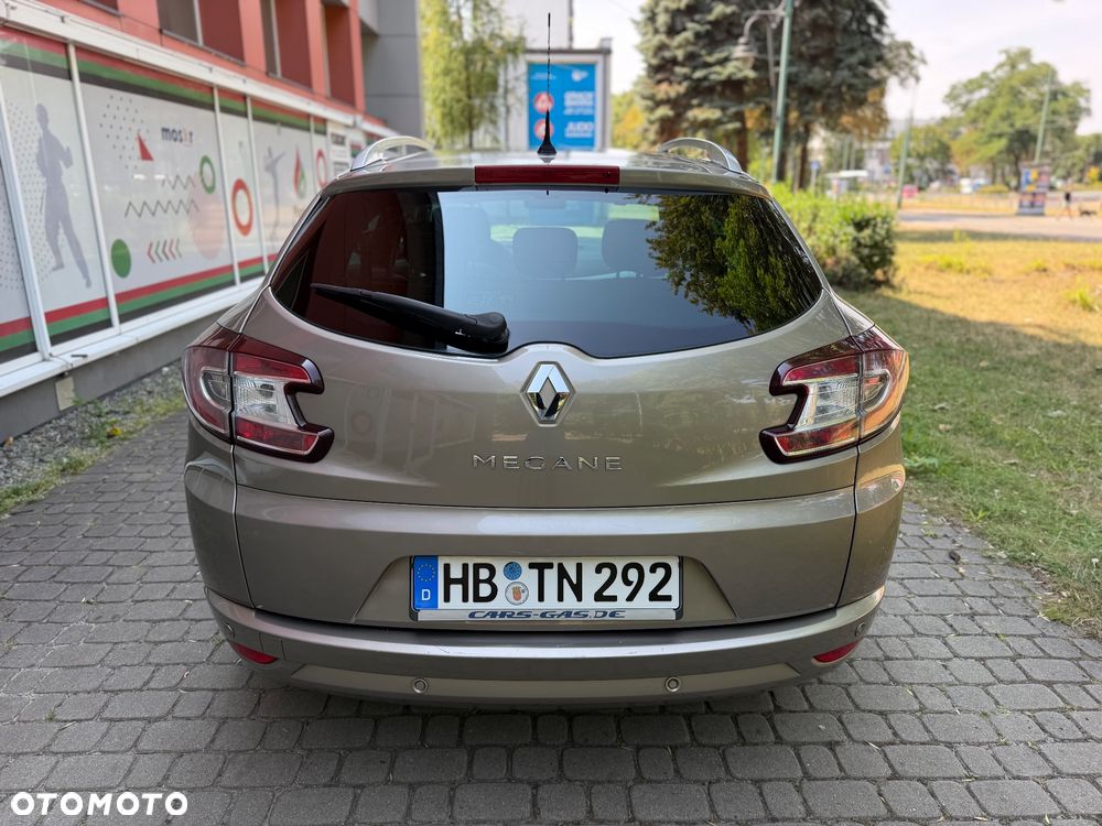 Renault Megane 2.0 140 CVT Luxe - 8
