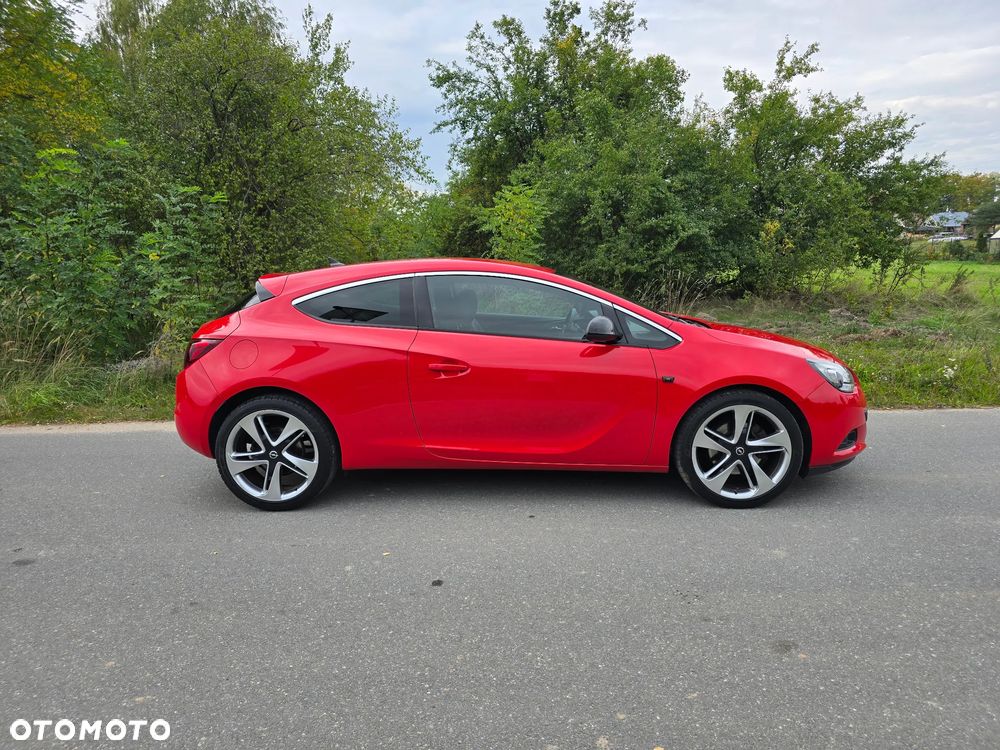 Opel Astra 2012 photo 5