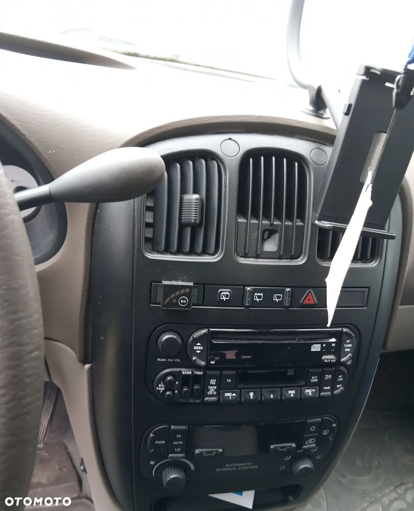 Chrysler Grand Voyager 3.3 Limited - 8