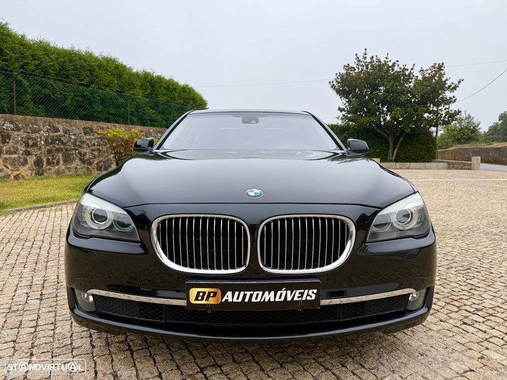BMW 740 d Pack M - 9