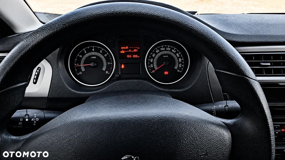 Peugeot 301 1.6 VTi Active - 4