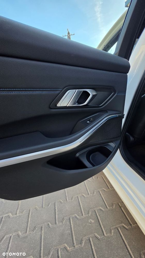 BMW Seria 3 320e M Sport sport - 19