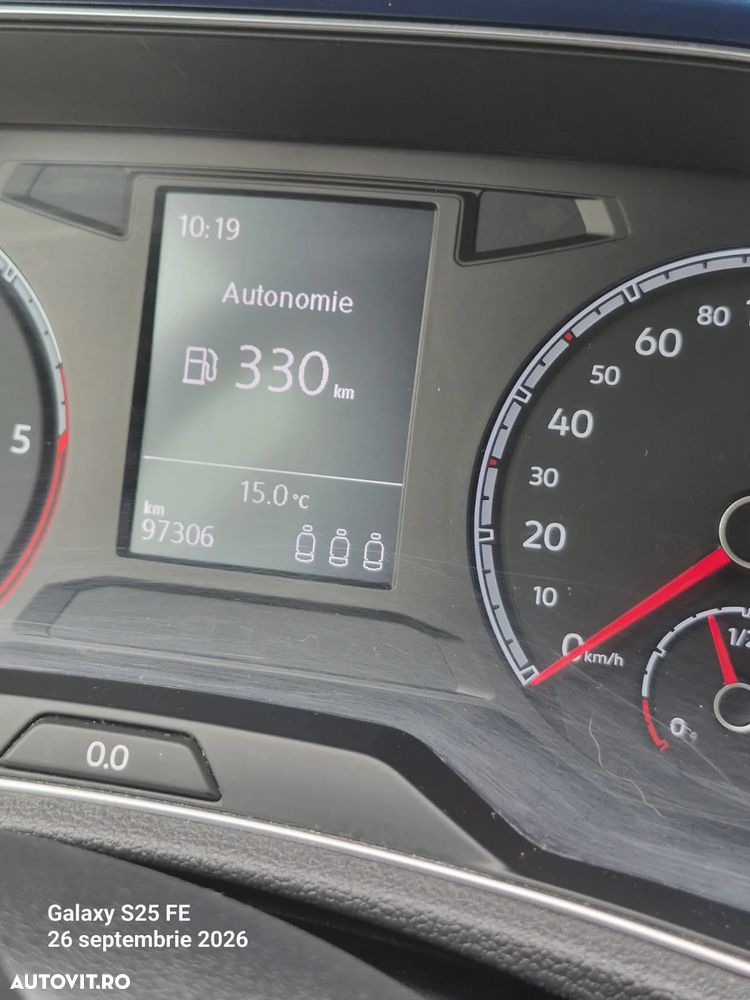 Volkswagen T-Roc - 5