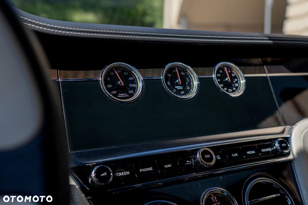Bentley Continental GT - 16