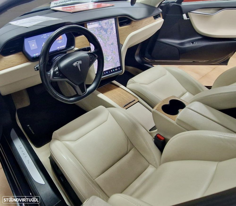 Tesla Model S - 14