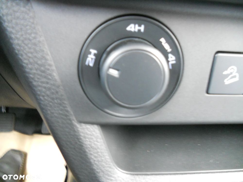 Isuzu D-Max 1.9 SC L - 16