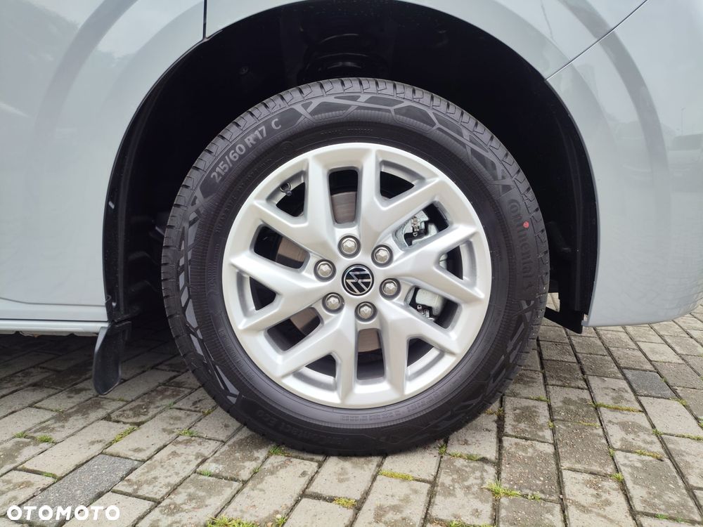 Volkswagen Caravelle - 8