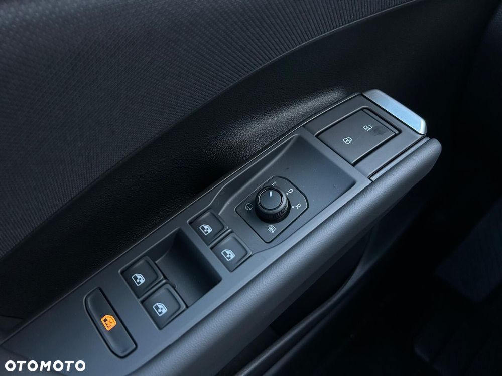 Volkswagen T-Roc - 22