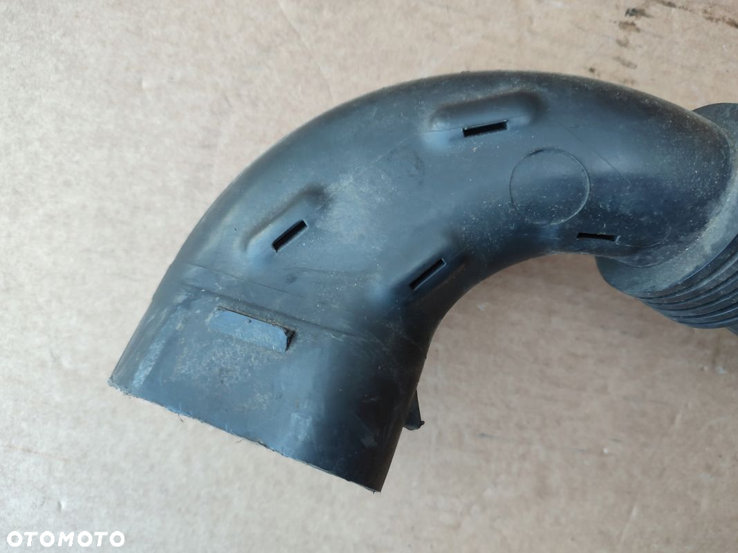 Rura przewód dolot powietrza RENAULT CLIO III 1.2 16V 8200410912 ORYGINAŁ - 8