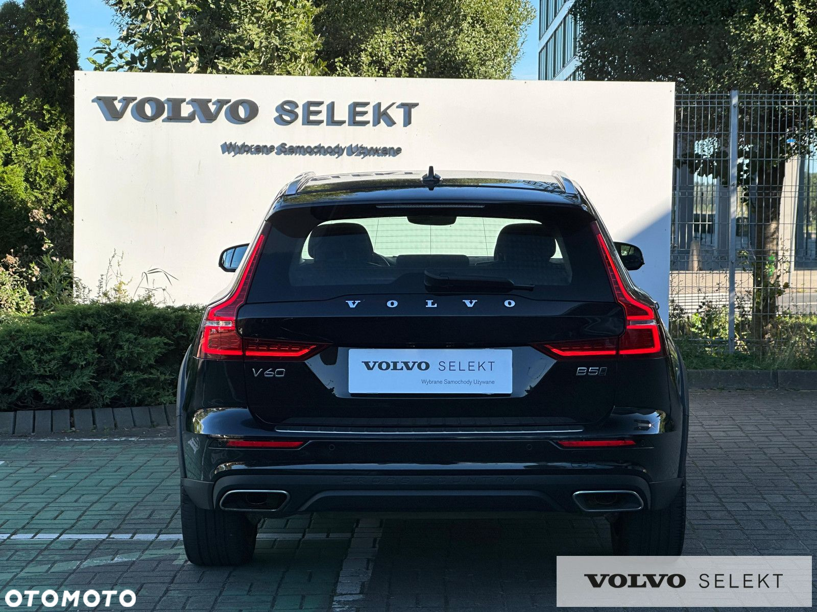 Volvo V60 Cross Country - 14