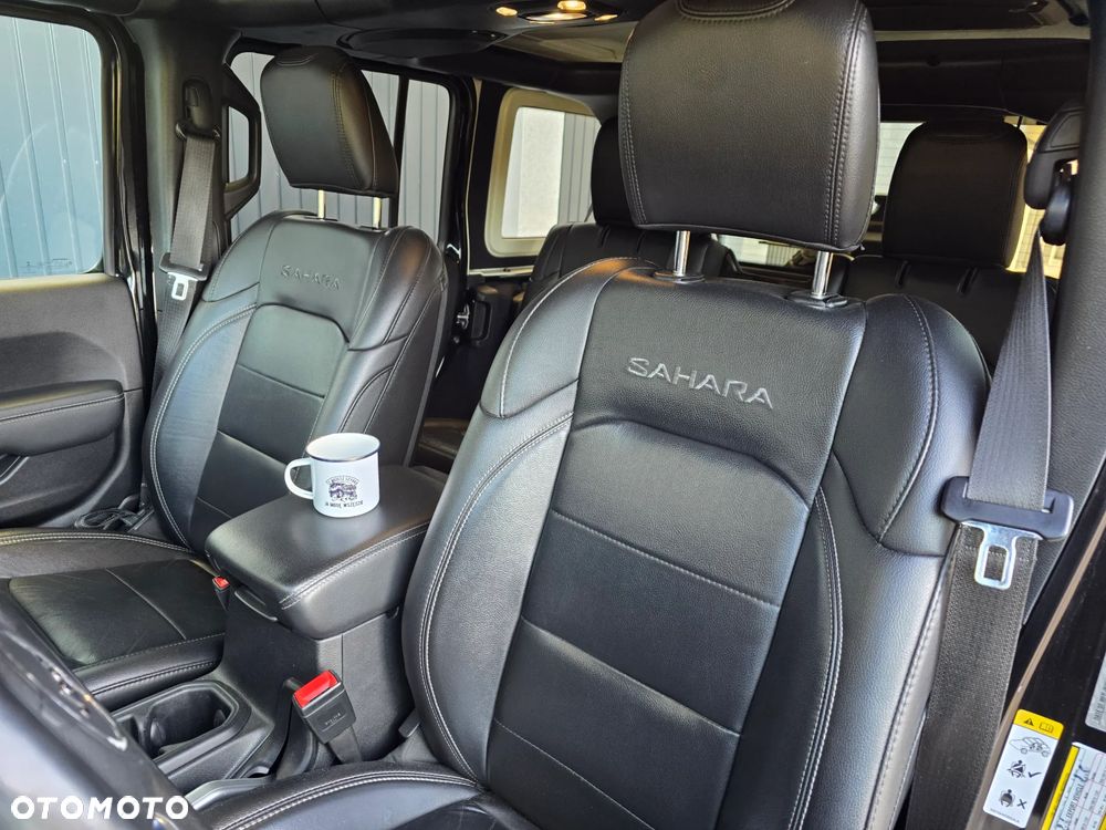 Jeep Wrangler Unlimited 2.2 CRD Sahara - 13
