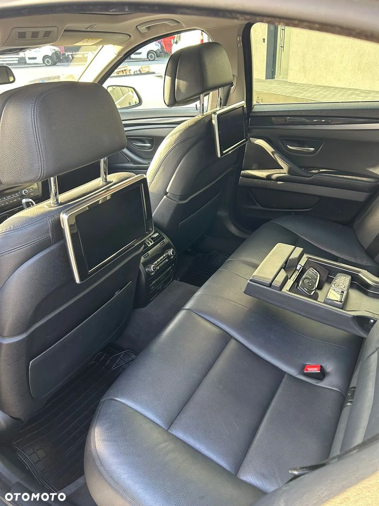 BMW Seria 5 530d xDrive - 12