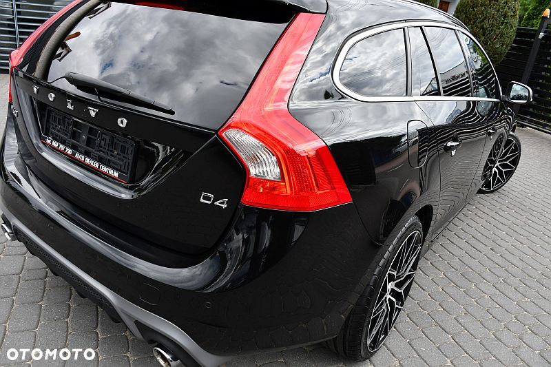 Volvo V60 D4 Geartronic RDesign - 32