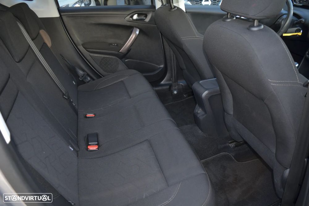 Peugeot 2008 1.2 PureTech Style - 16