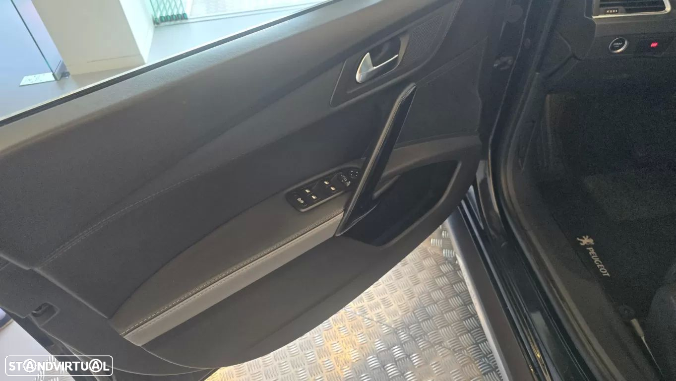 Peugeot 508 RXH 2.0 HDi Hybrid4 Limited Edition 2-Tronic - 29