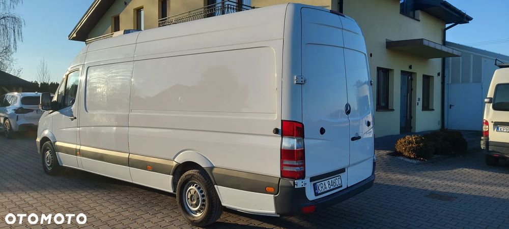 Mercedes-Benz Sprinter - 2