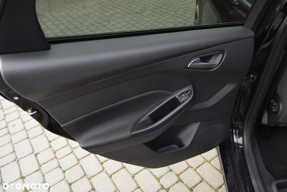 Ford Focus 1.5 TDCi ST-Line - 24