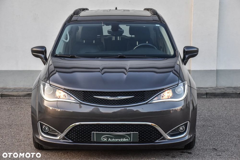 Chrysler Pacifica - 5