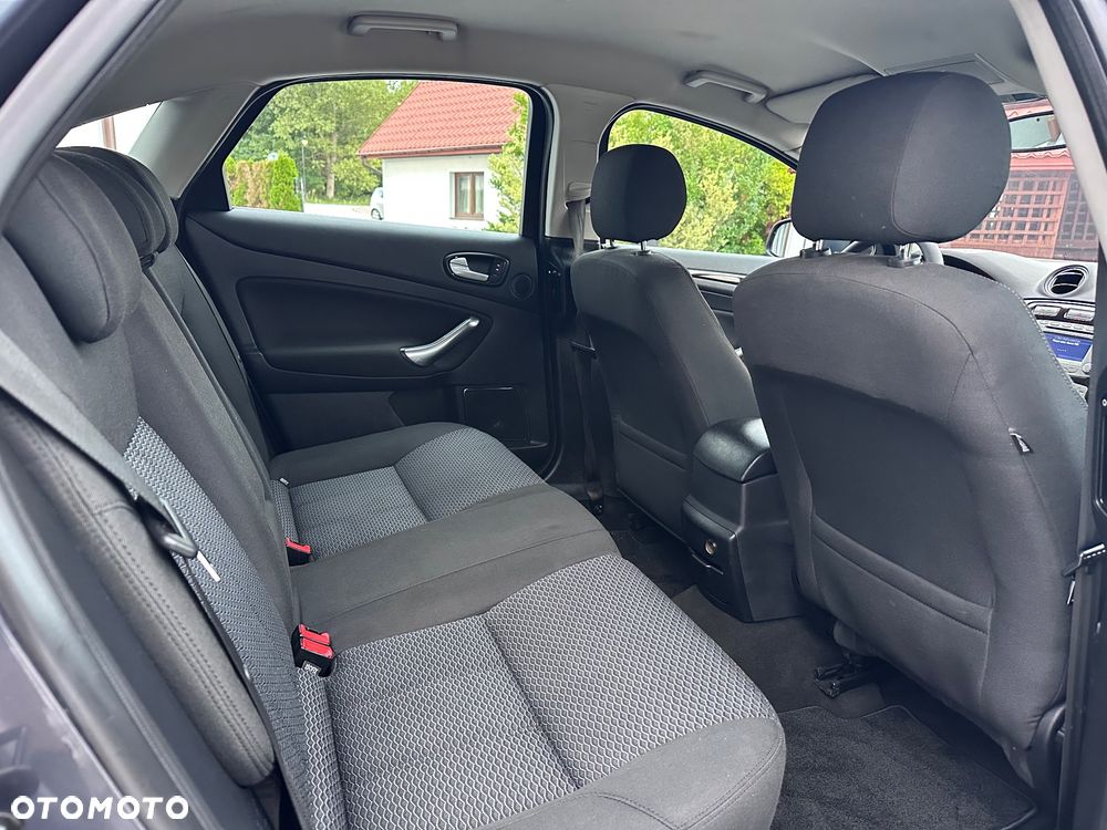 Ford Mondeo 1.8 TDCi Ghia - 15