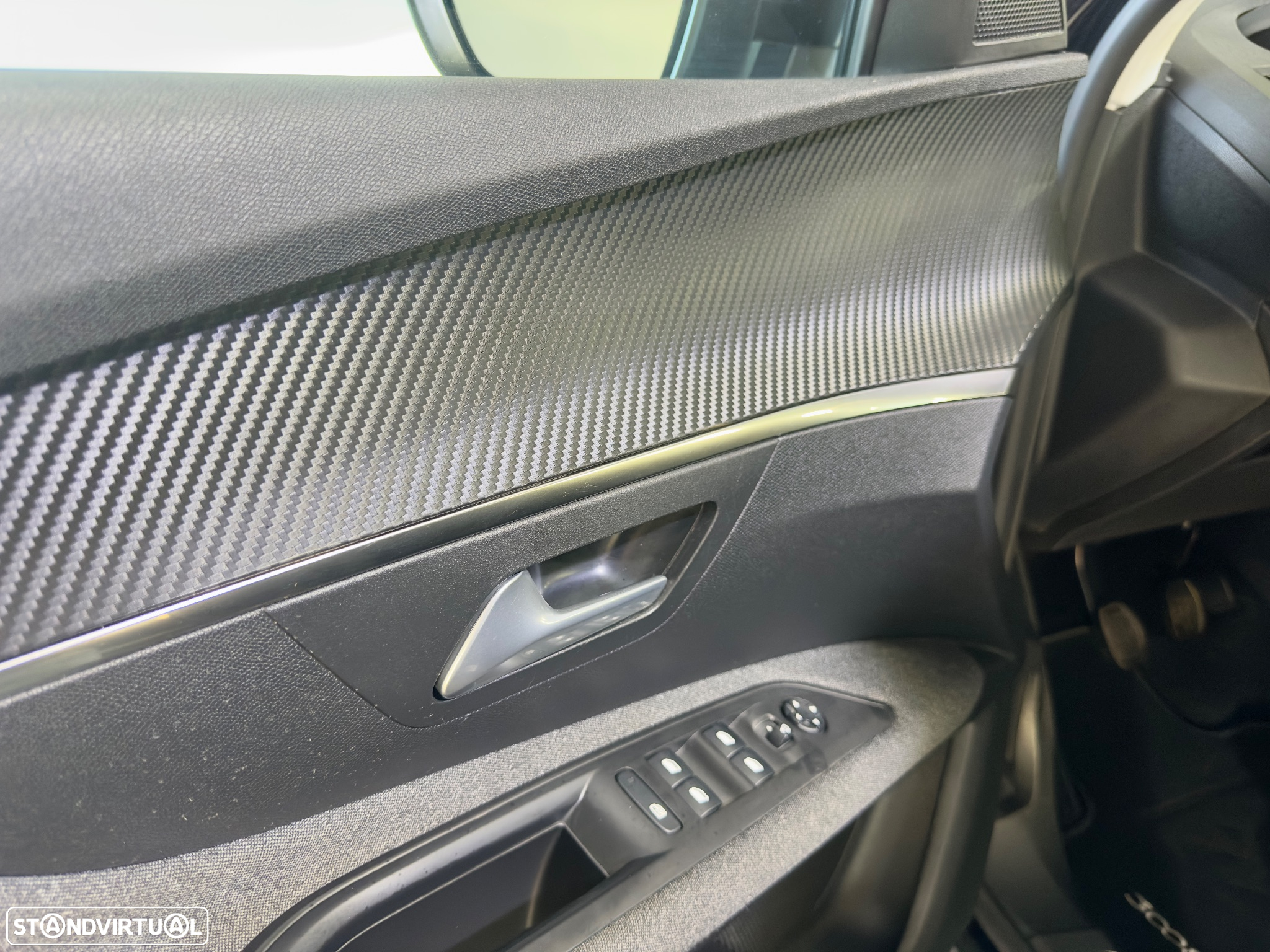 Peugeot 3008 1.2 PureTech Allure Pack - 17