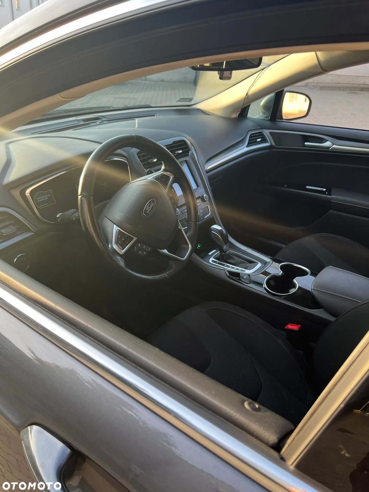 Ford Mondeo 2.0 EcoBoost Titanium - 19