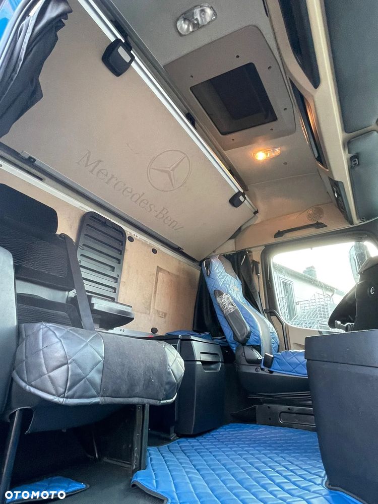 Mercedes-Benz Actros - 18