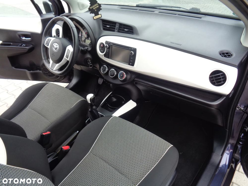 Toyota Yaris 1.0 Premium - 21
