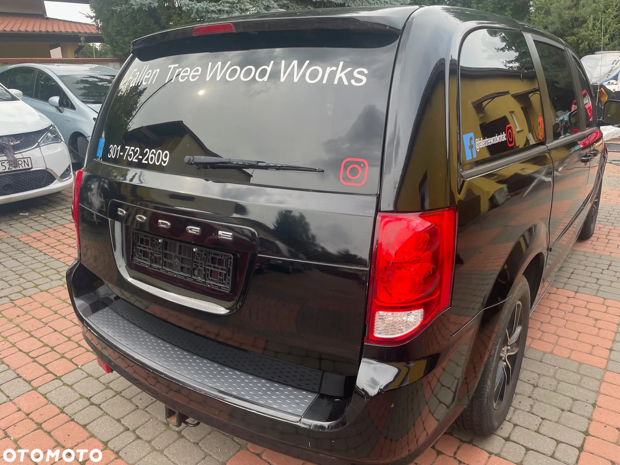 Dodge Grand Caravan - 10