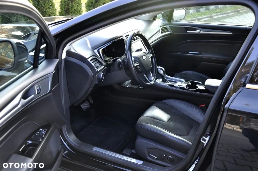 Ford Mondeo 2.0 EcoBoost STart-Stopp Autom Titanium - 21