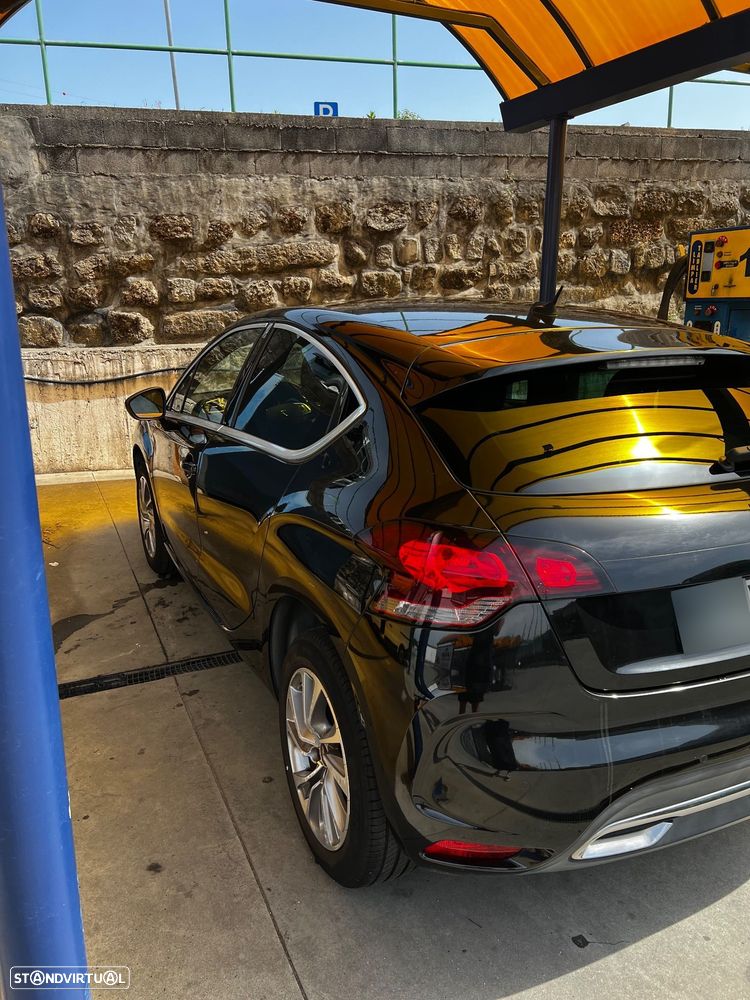 Citroën DS4 1.6 e-HDi So Chic 113g — fotografia 8