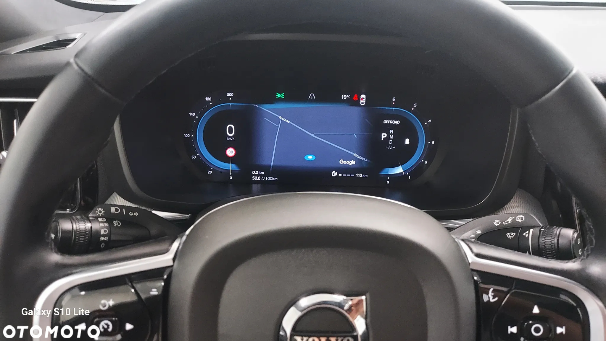 Volvo XC 60 B4 D AWD Plus Dark - 24