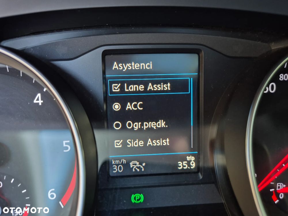 Volkswagen Passat Alltrack 2.0 TDI Bi-Turbo SCR 4Mot DSG - 18