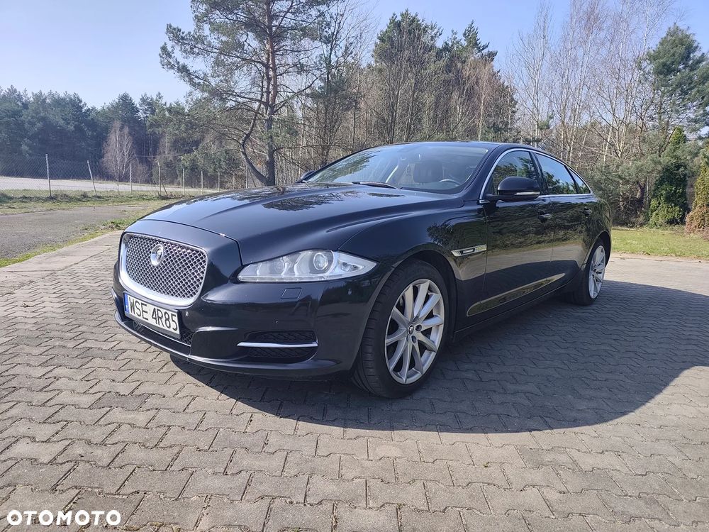 Jaguar XJ 3.0 D V6 LWB Portfolio - 8